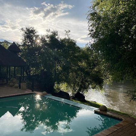 River Rock Lodge Parys Buitenkant foto