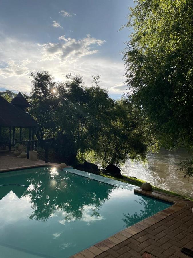 River Rock Lodge Parys Buitenkant foto