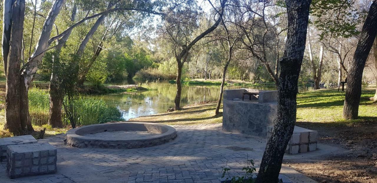 River Rock Lodge Parys Buitenkant foto